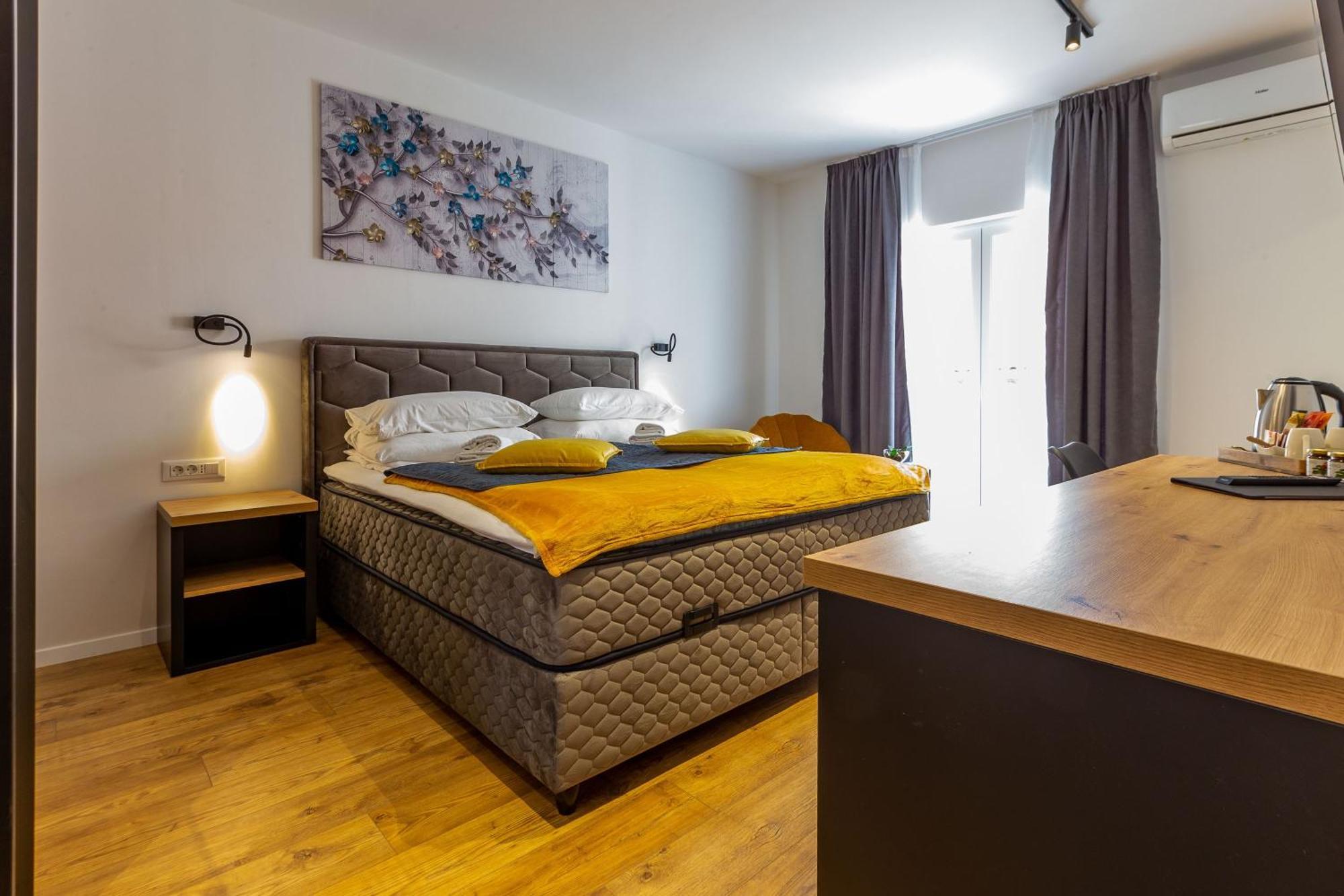 2M Exclusive Rooms Zadar Exterior photo